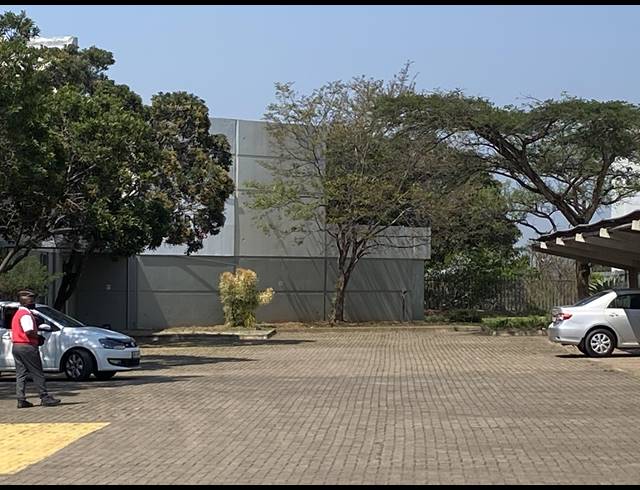 7,400M² WAREHOUSE TO LET IN MAHOGANY RIDGE